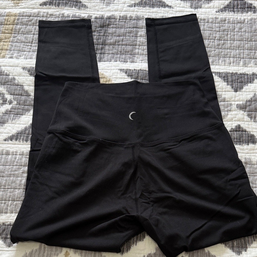 Black High-Waisted Leggings Zyia